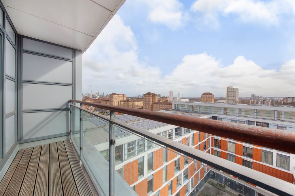 Property photo 2 of 12