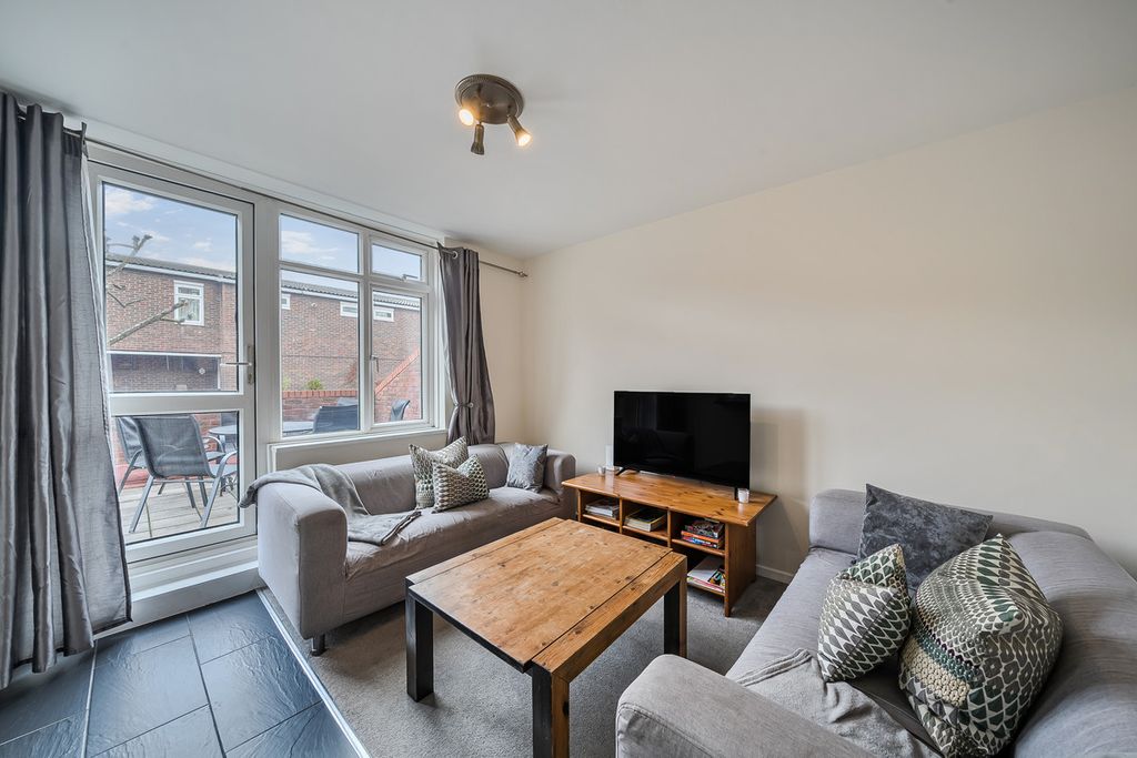 Property photo 3 of 15