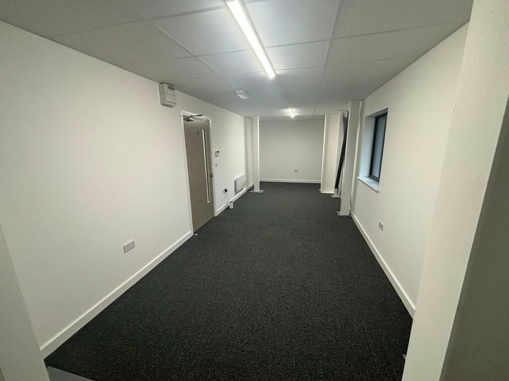 Property photo 1 of 2