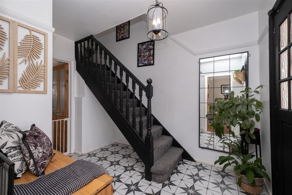 Property photo 2 of 23 Margaterd-30.Jpg