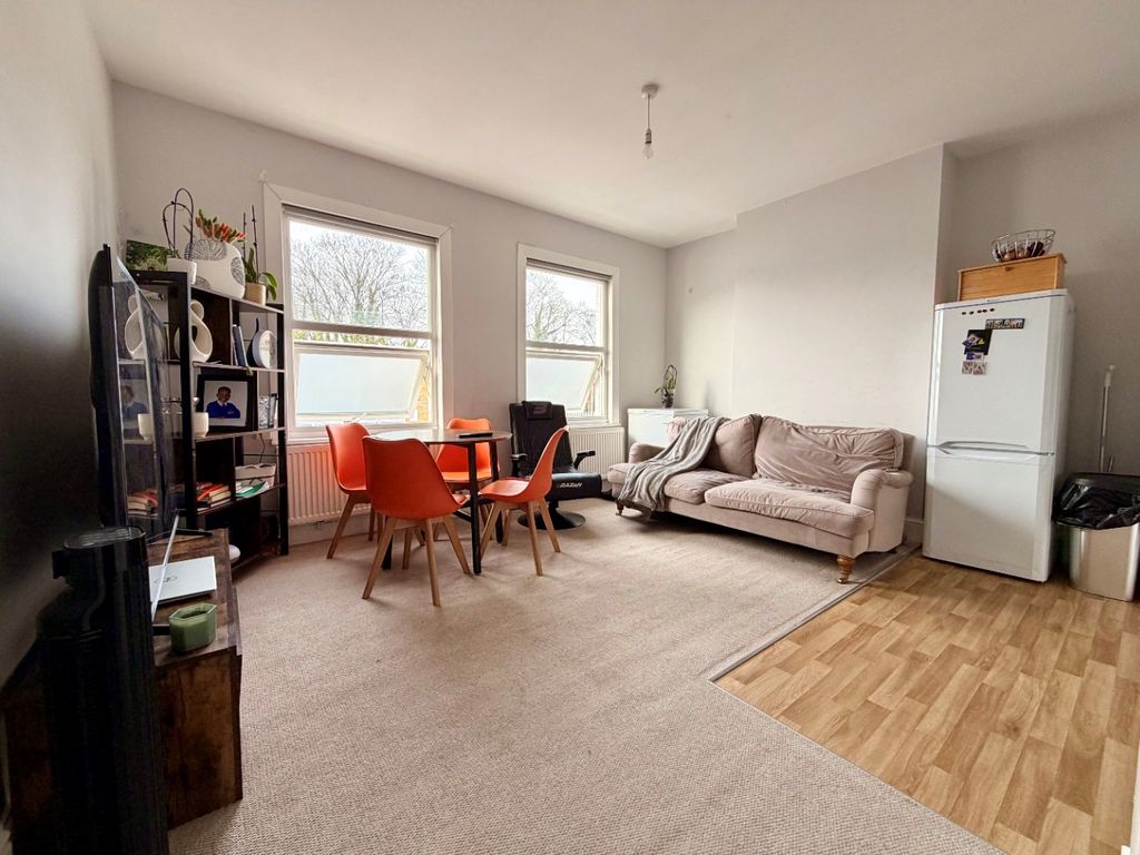 Property photo 1 of 7 2180310