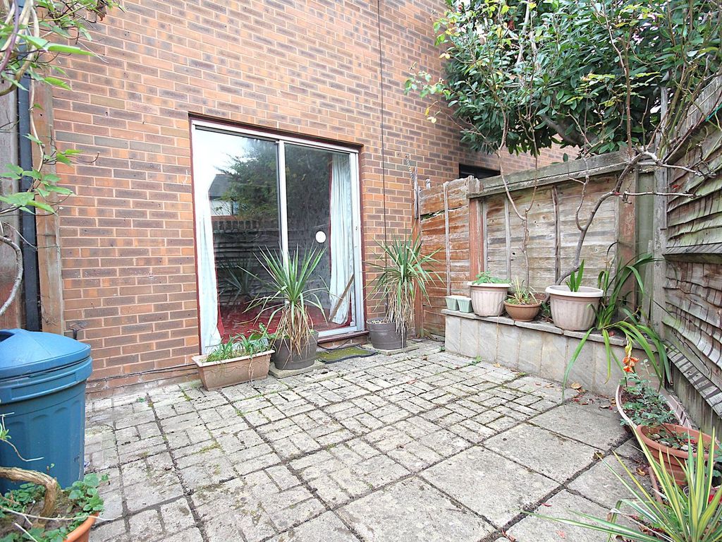 Property photo 2 of 20