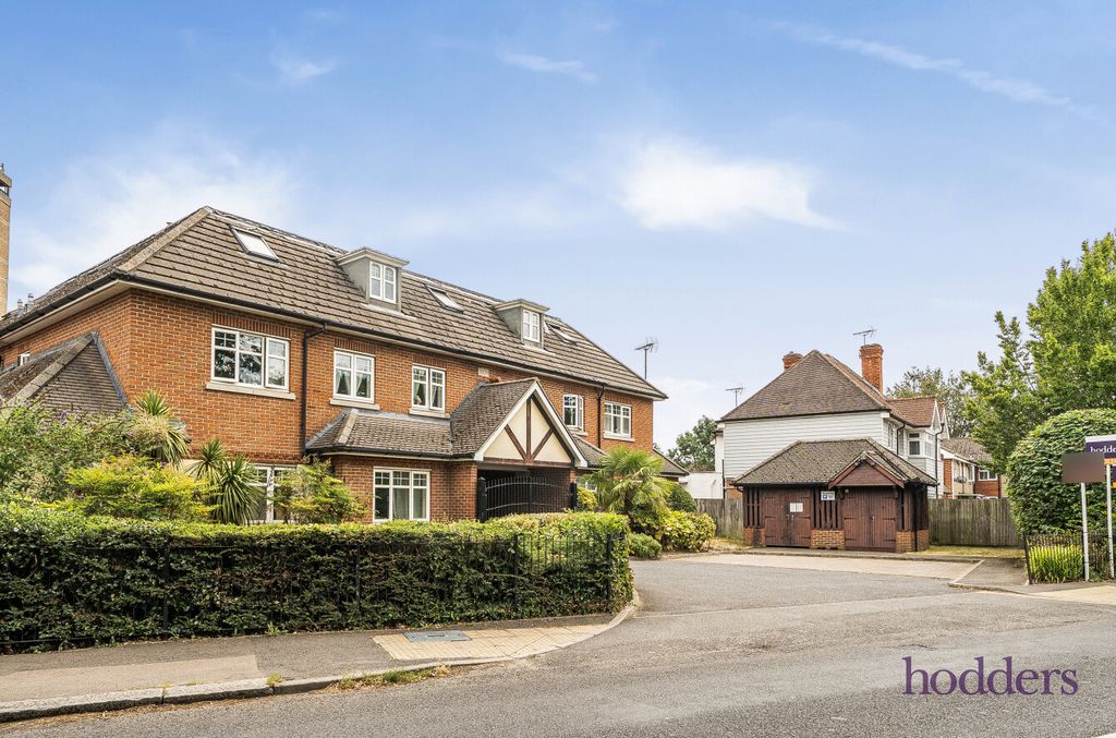 Property photo 1 of 20 2368095A-B7Fb-4d5...