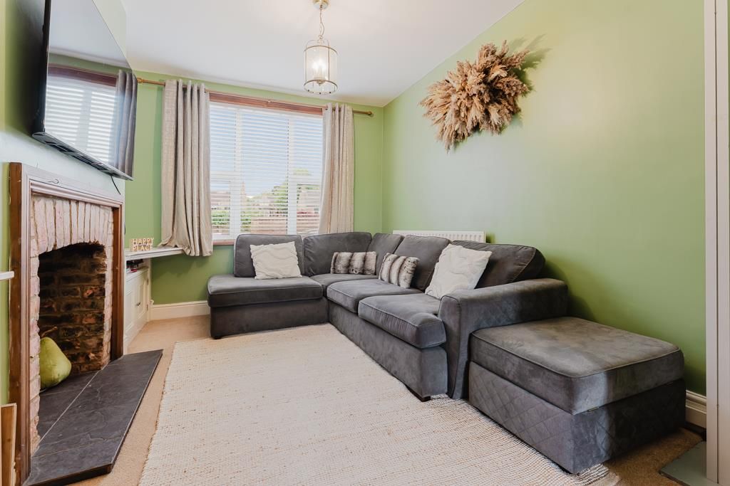 Property photo 2 of 25 11 Russell Street, Kettering-21.Jpg