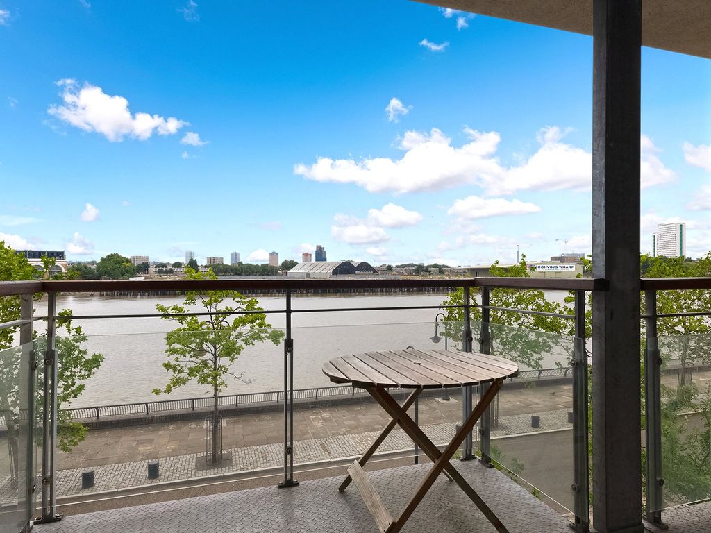 Property photo 2 of 20 Maritime Quay E14