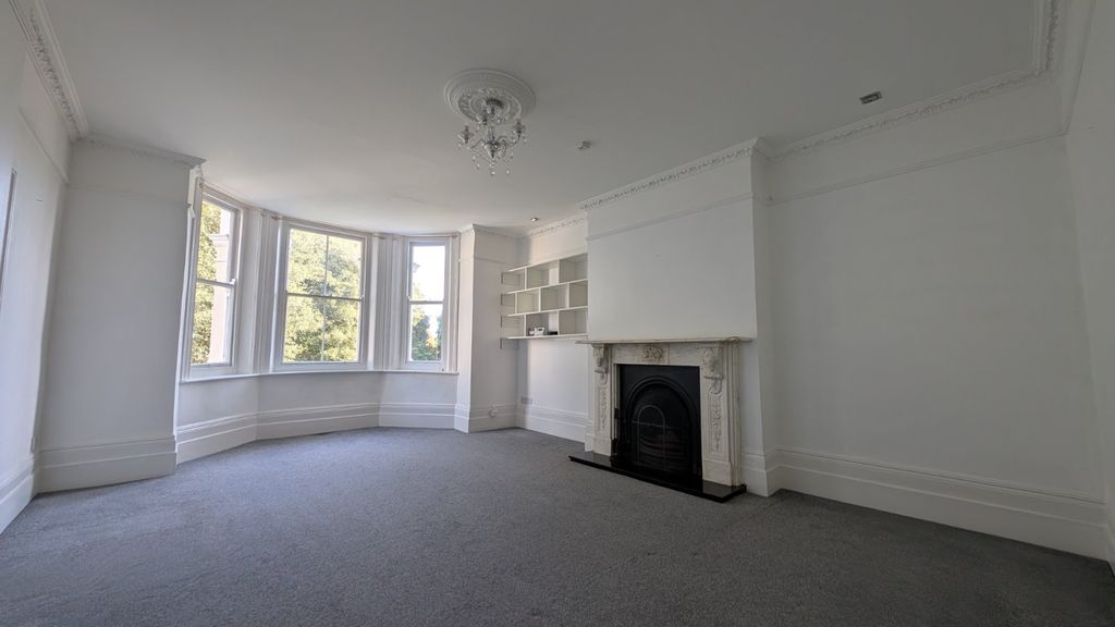 Property photo 3 of 7 Picture 3