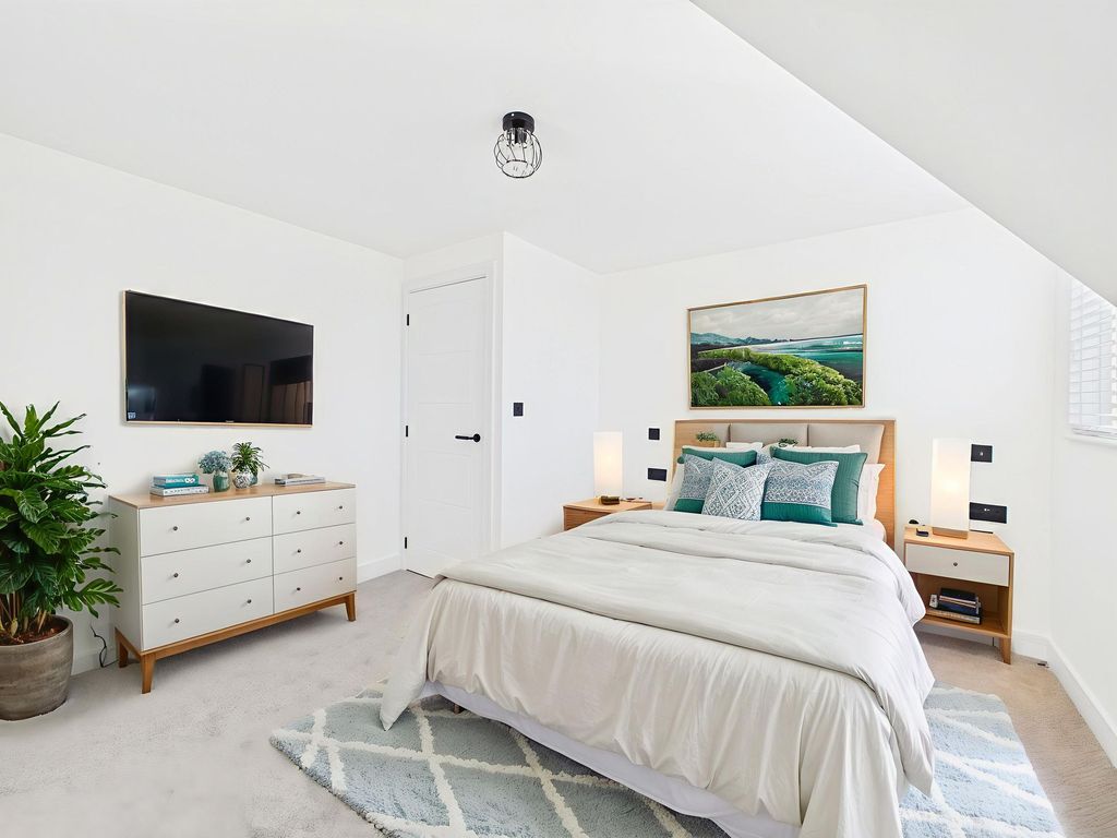 Property photo 2 of 31 Principal Bedroom Suite (Virtually Furnished)