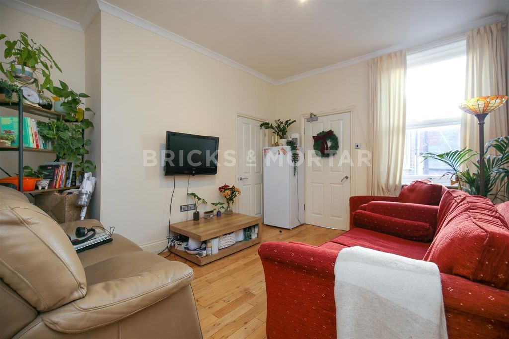 Property photo 2 of 8 8Lehlo7Rxecnx0Xpdydl6G.Jpg