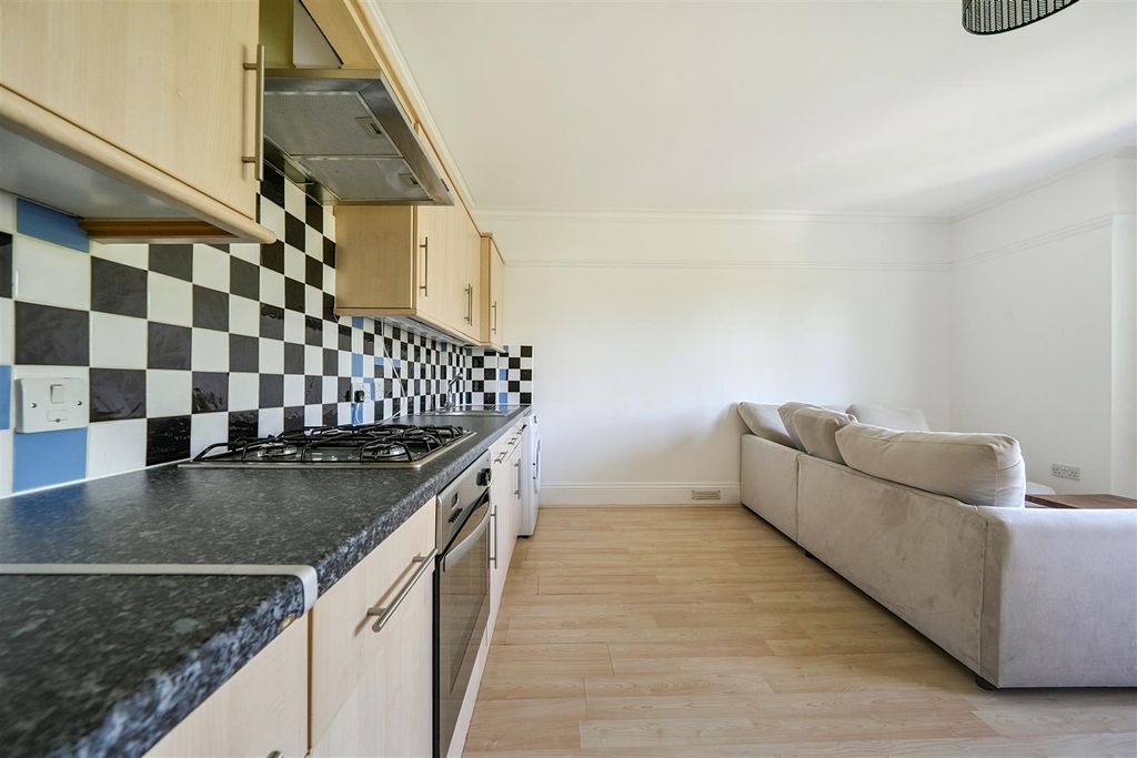 Property photo 3 of 13 1453039 (2).Jpg