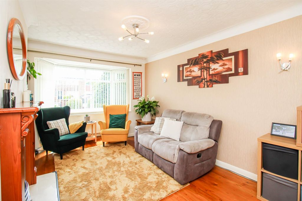 Property photo 2 of 17 Living Room