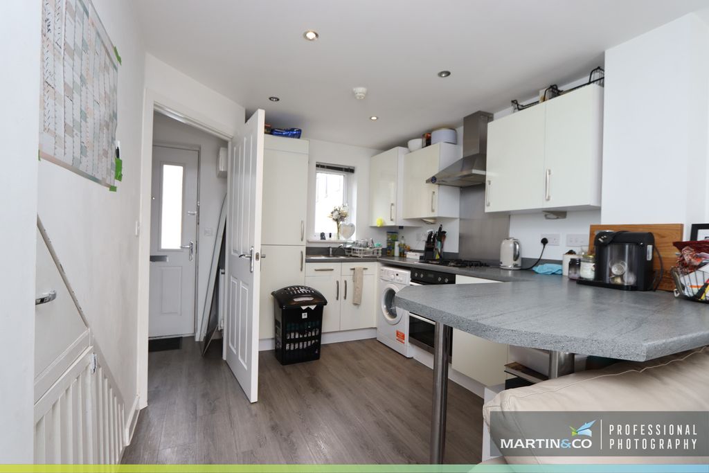 Property photo 3 of 14