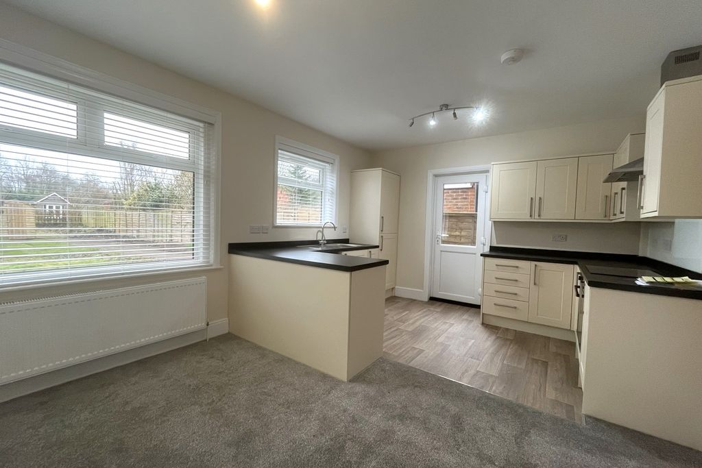 Property photo 2 of 10 Kitchen/Diner
