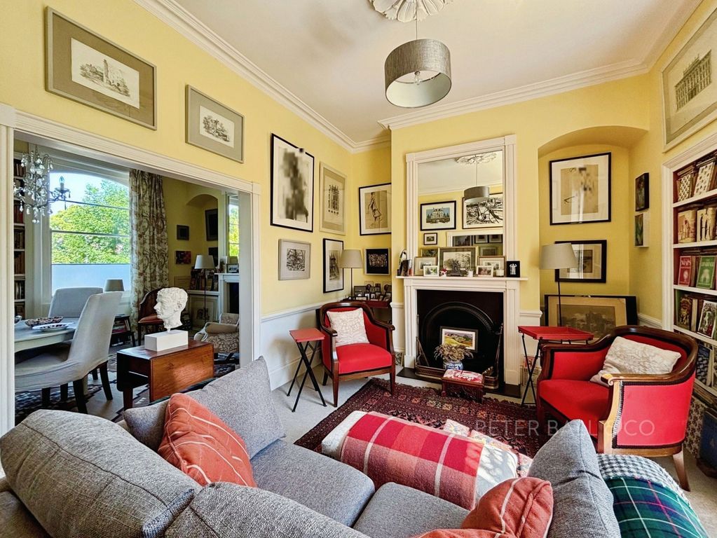 Property photo 3 of 29 Sitting Room