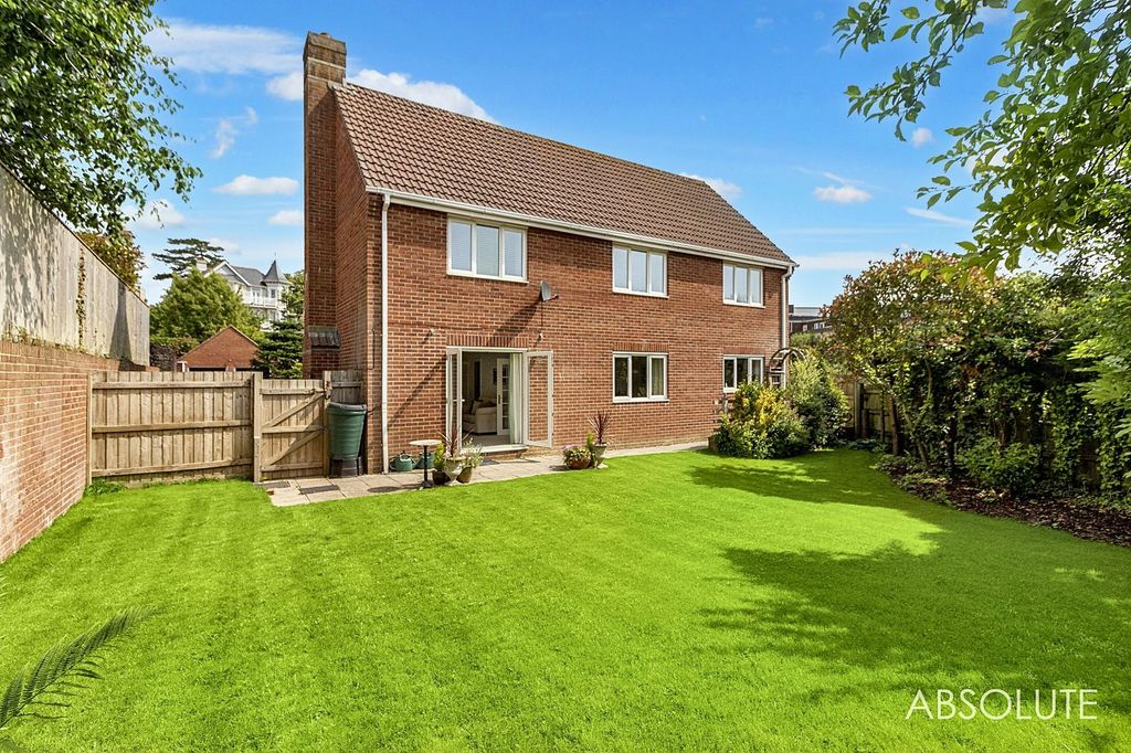Property photo 1 of 36