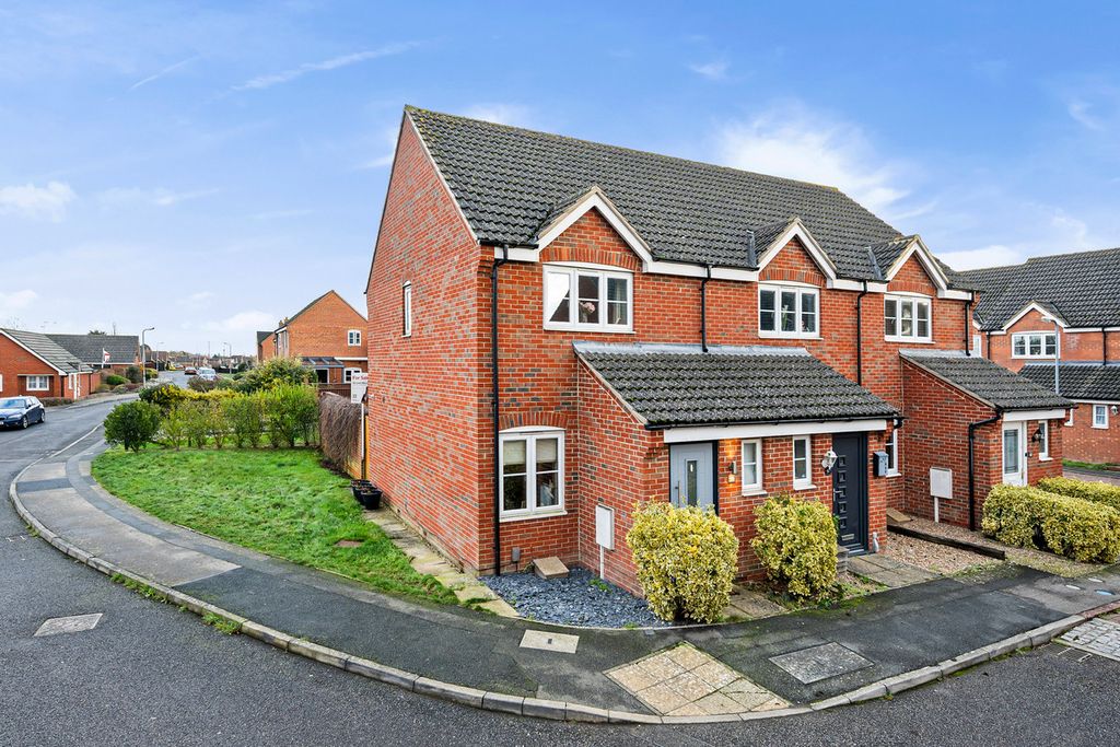 Property photo 1 of 27