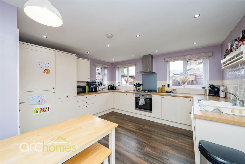 Property photo 3 of 25 Manor-8.Jpg