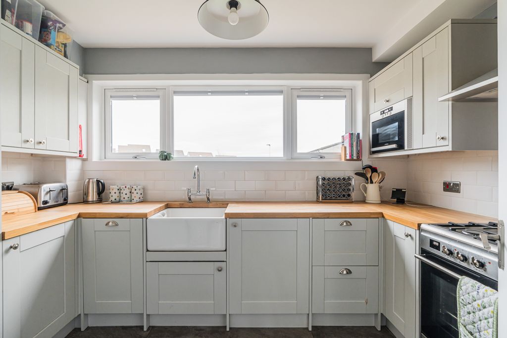 Property photo 3 of 25 Property Image 3