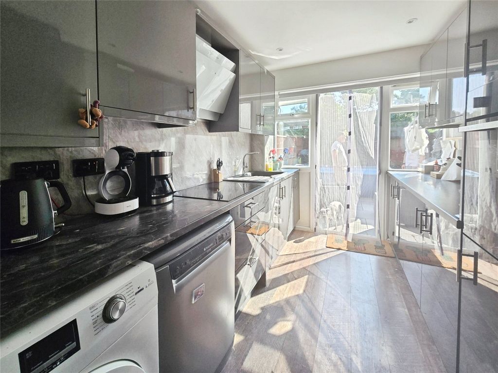 Property photo 3 of 15 Picture No. 05