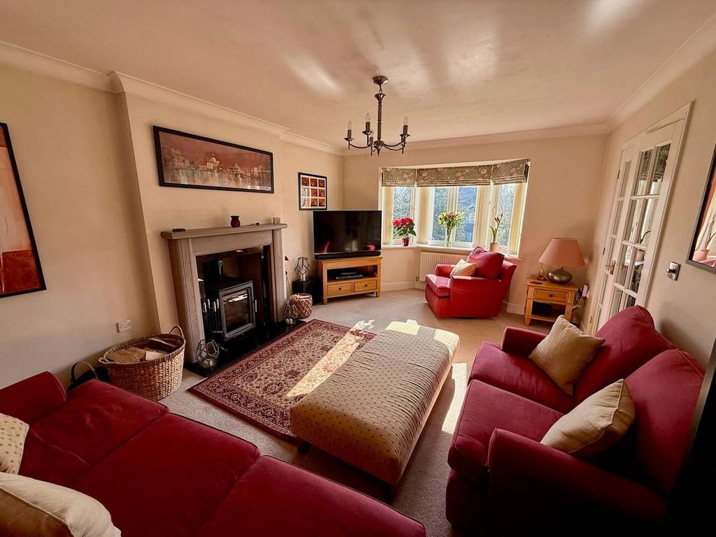 Property photo 3 of 26