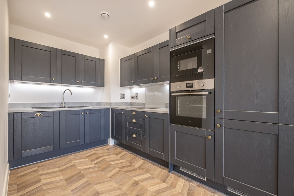 Property photo 1 of 13 E31-Eyre-House-005