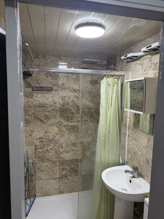 Property photo 2 of 3