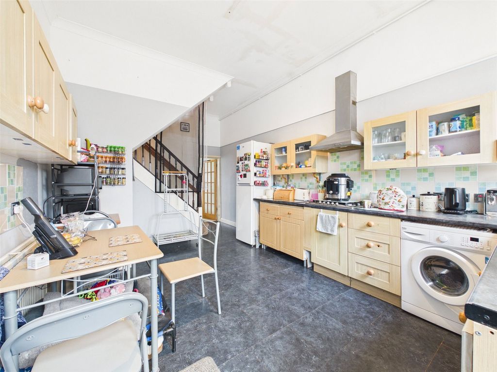 Property photo 2 of 10 Picture No. 06