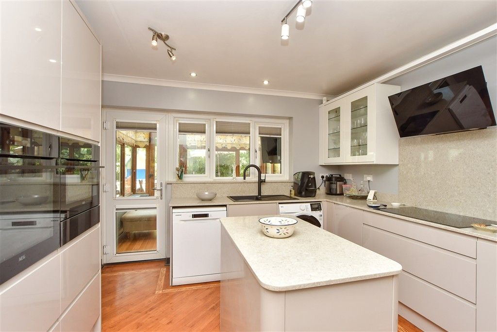 Property photo 1 of 15 Kitchen