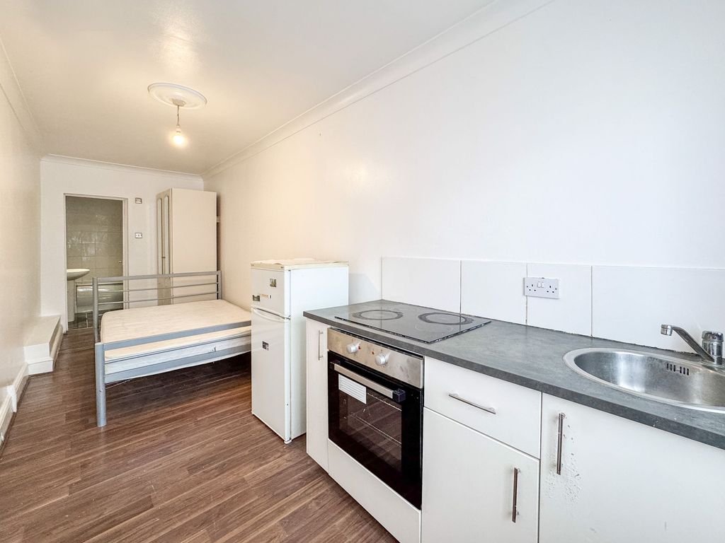 Property photo 1 of 5