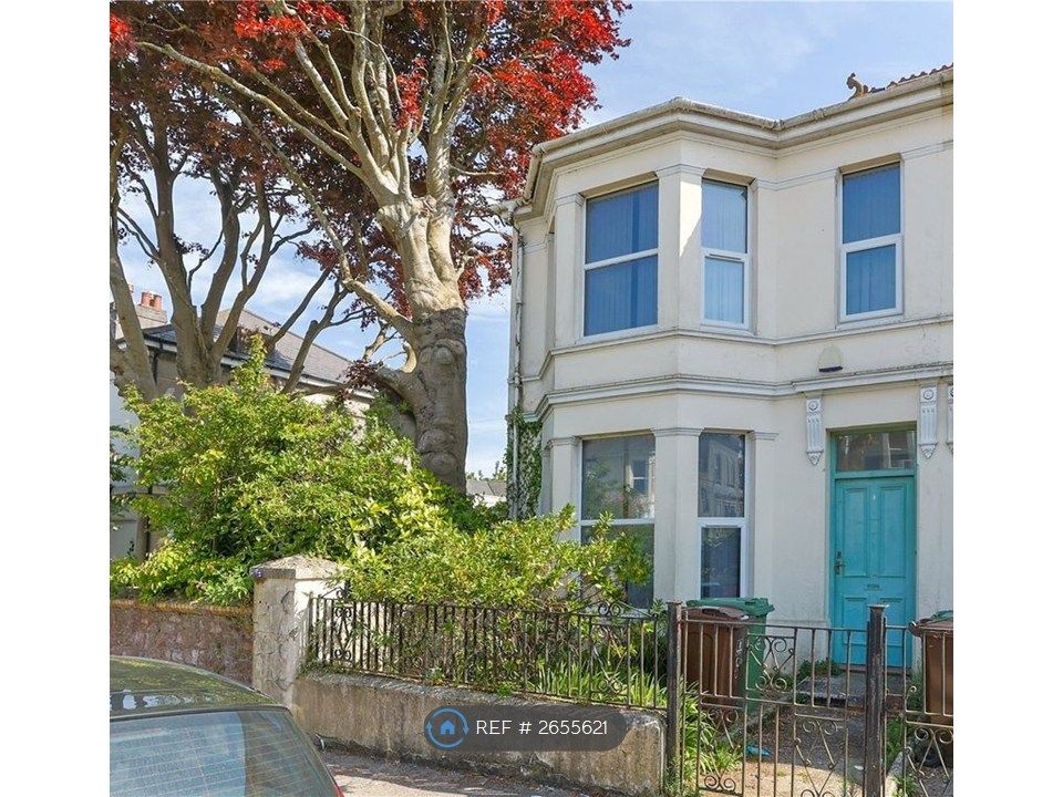 Property photo 1 of 8 Front