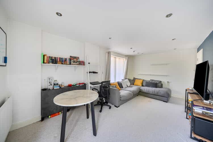 Property photo 3 of 12