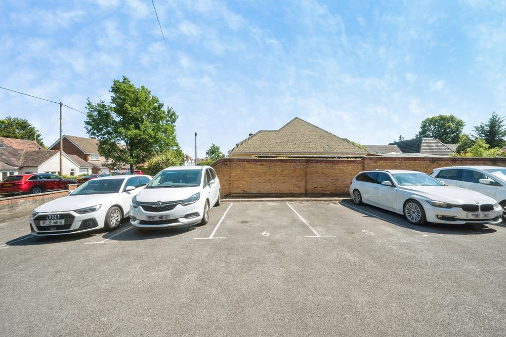 Property photo 3 of 11 Pbox-Img.Jpg
