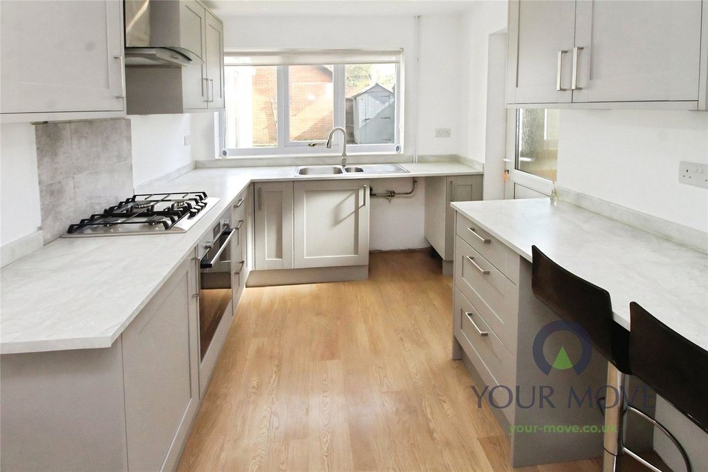 Property photo 2 of 17 Kitchen