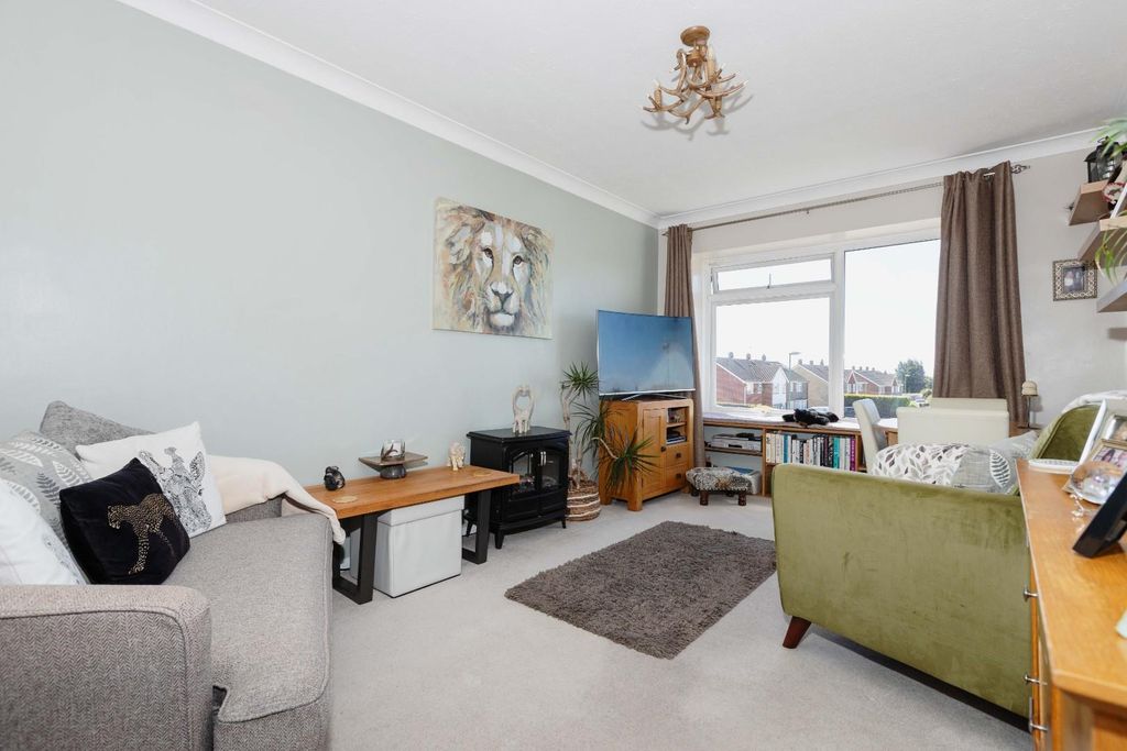 Property photo 3 of 11 Montague Court_5.Jpg
