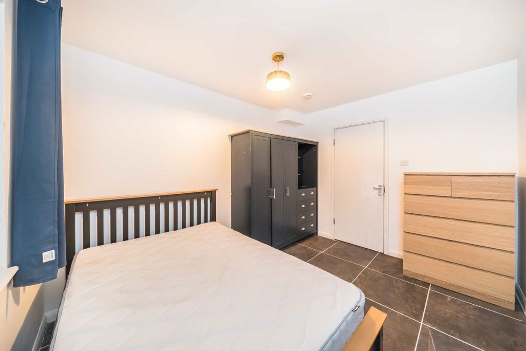 Property photo 2 of 3