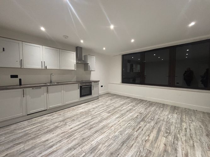 Property photo 1 of 6 Cover