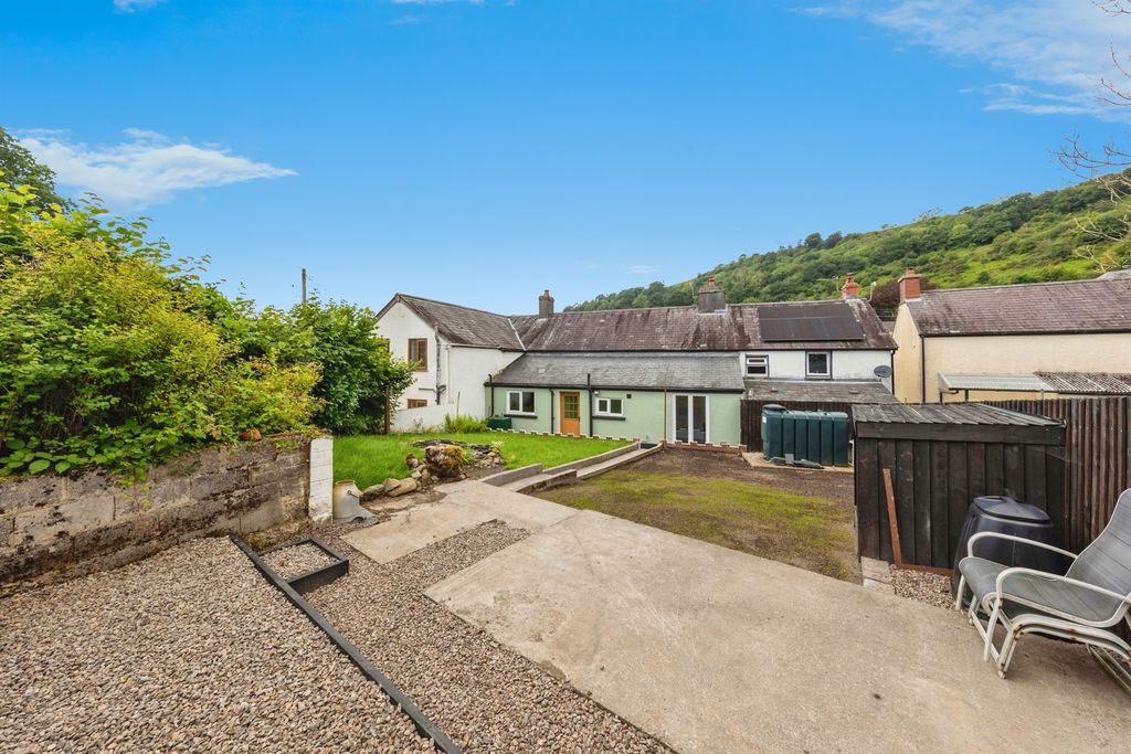 Property photo 2 of 24