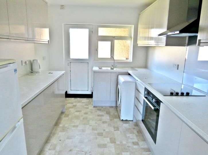 Property photo 1 of 9 Bedroom