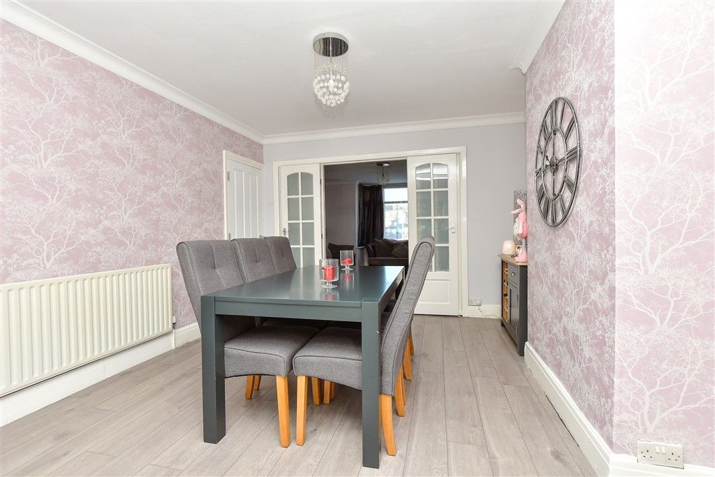 Property photo 3 of 15 Dining Area