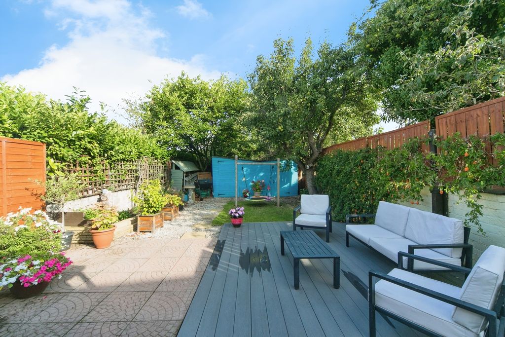 Property photo 3 of 17 Photo
