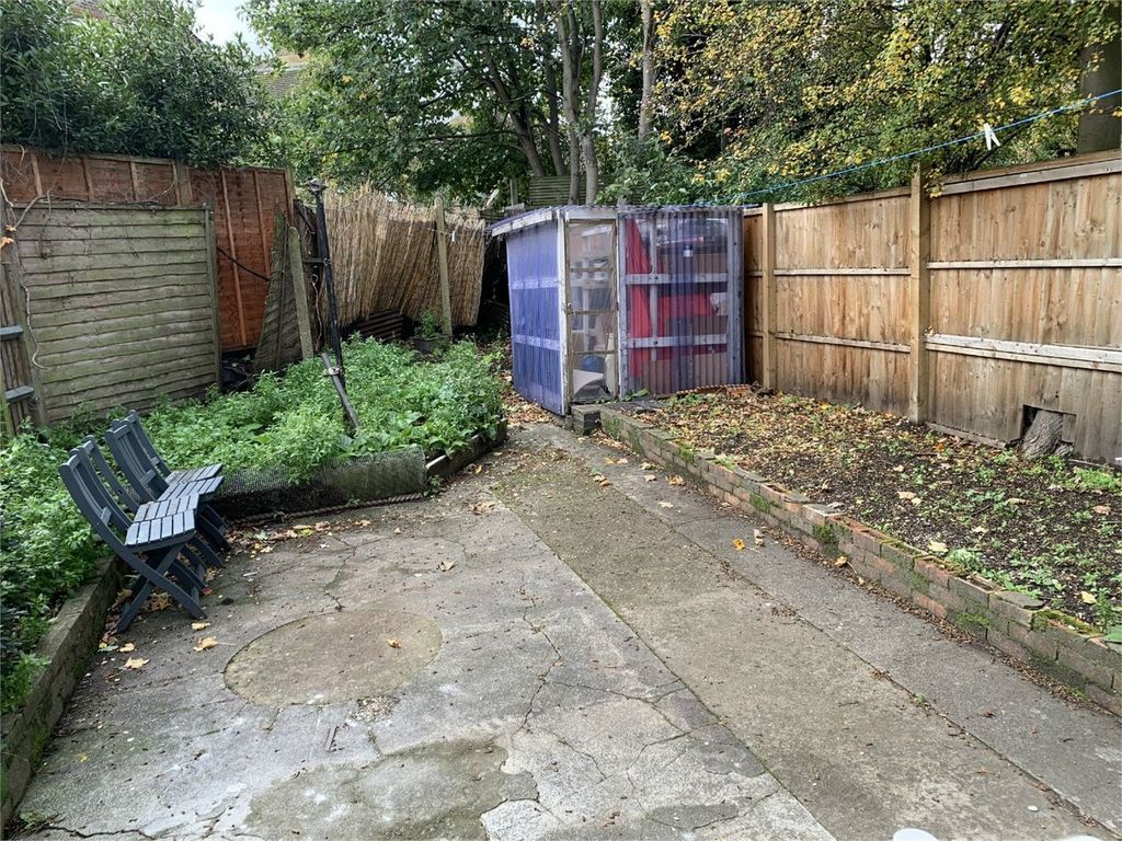 Property photo 1 of 5