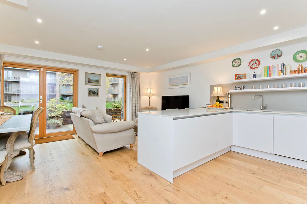 Property photo 3 of 25 Property Image 3