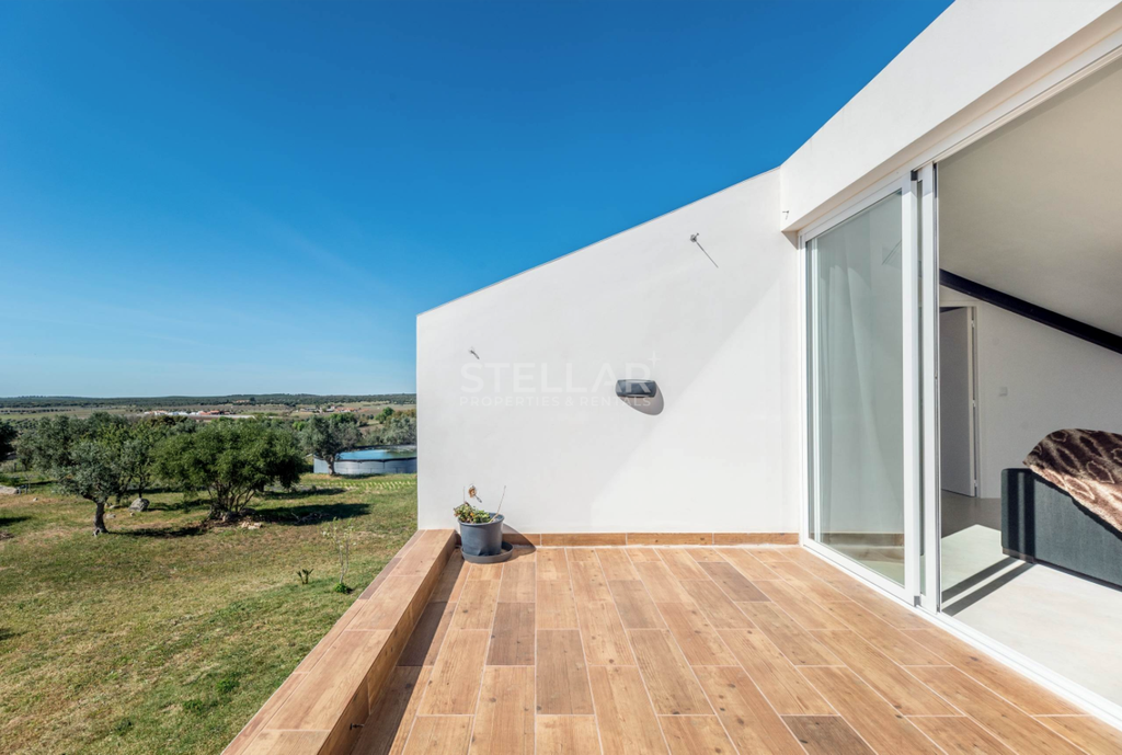 Property photo 3 of 30