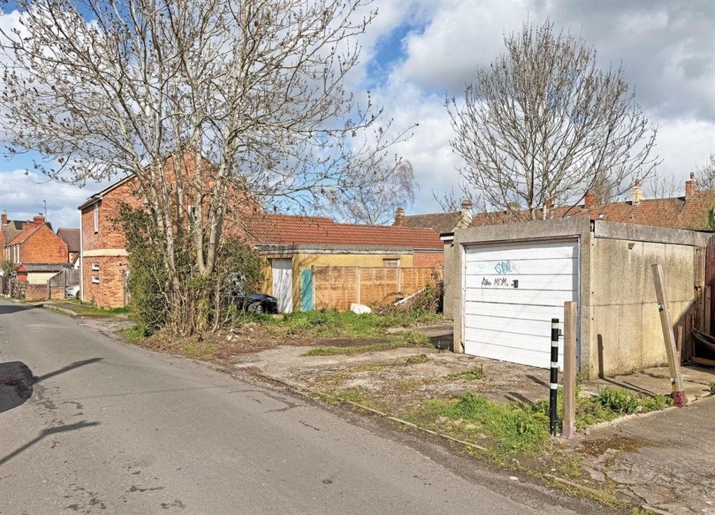 Property photo 1 of 6