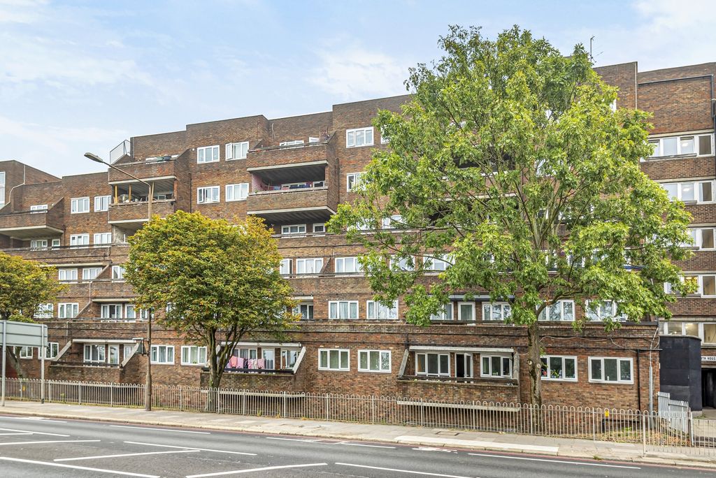 Property photo 1 of 16 External