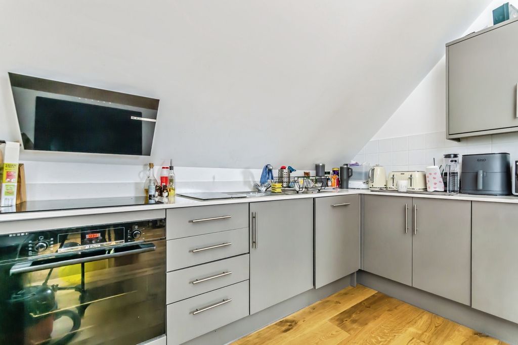 Property photo 3 of 12 Pbox-Img.Jpg