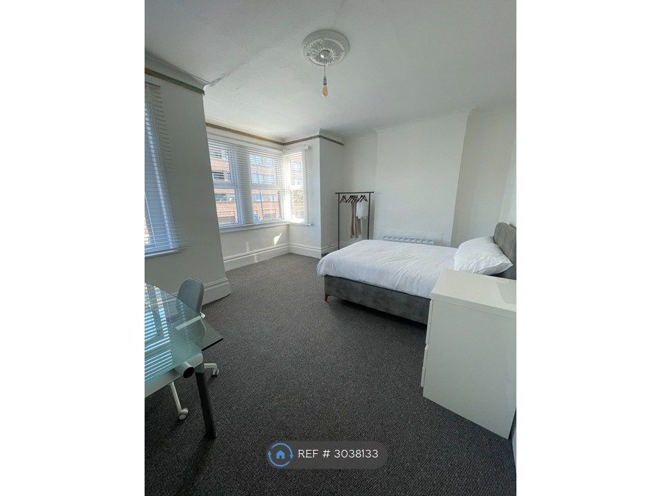 Property photo 2 of 7