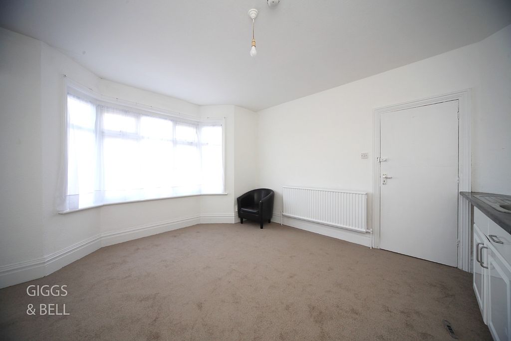 Property photo 3 of 31 4531103