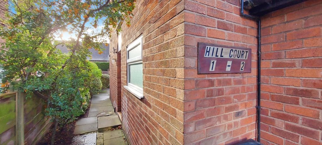 Property photo 2 of 18 Entrance