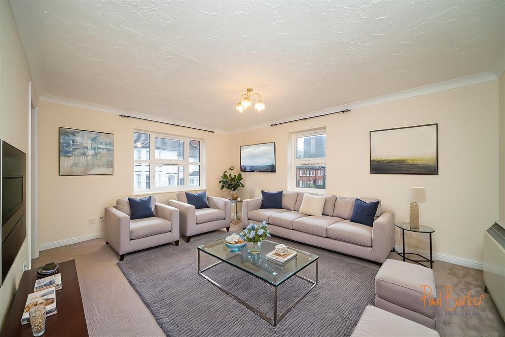 Property photo 2 of 15 Living Ai.Jpg