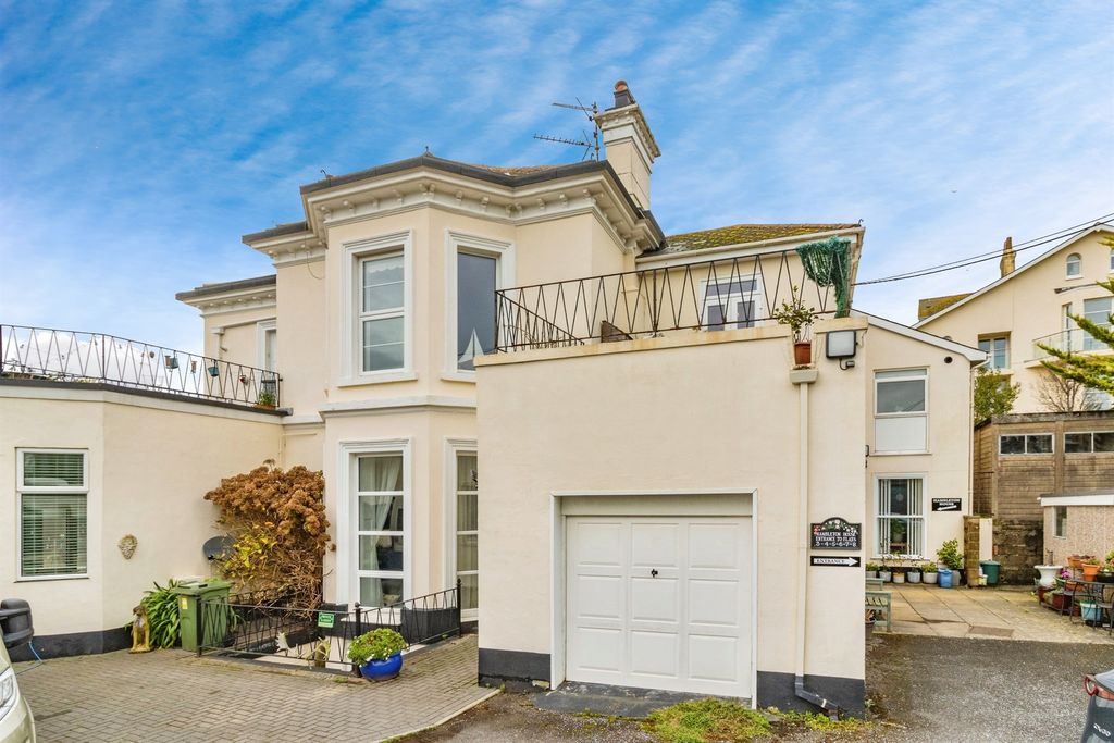 Property photo 1 of 26